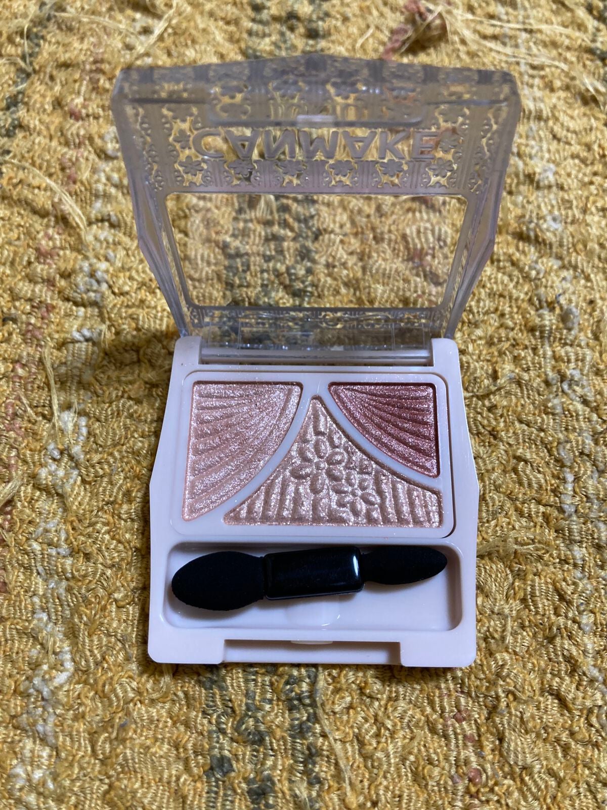 ジューシーピュアアイズ/キャンメイク/アイシャドウパレットを使ったクチコミ(2枚目)