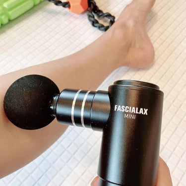 NIPLUX FASCIALAX MINIのクチコミ「以前から気になっていた#マッサージガン　

筋膜リリースにはローラーを使っていたのですが
こち.....」（1枚目）