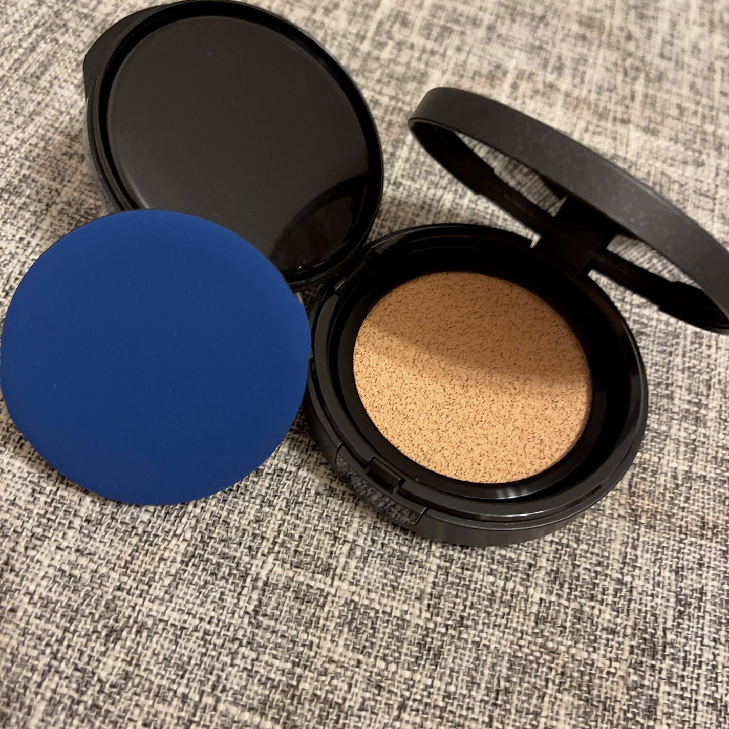 ベルベットジュエルクッション/BIVABOO/クッションファンデーションを使ったクチコミ(2枚目)