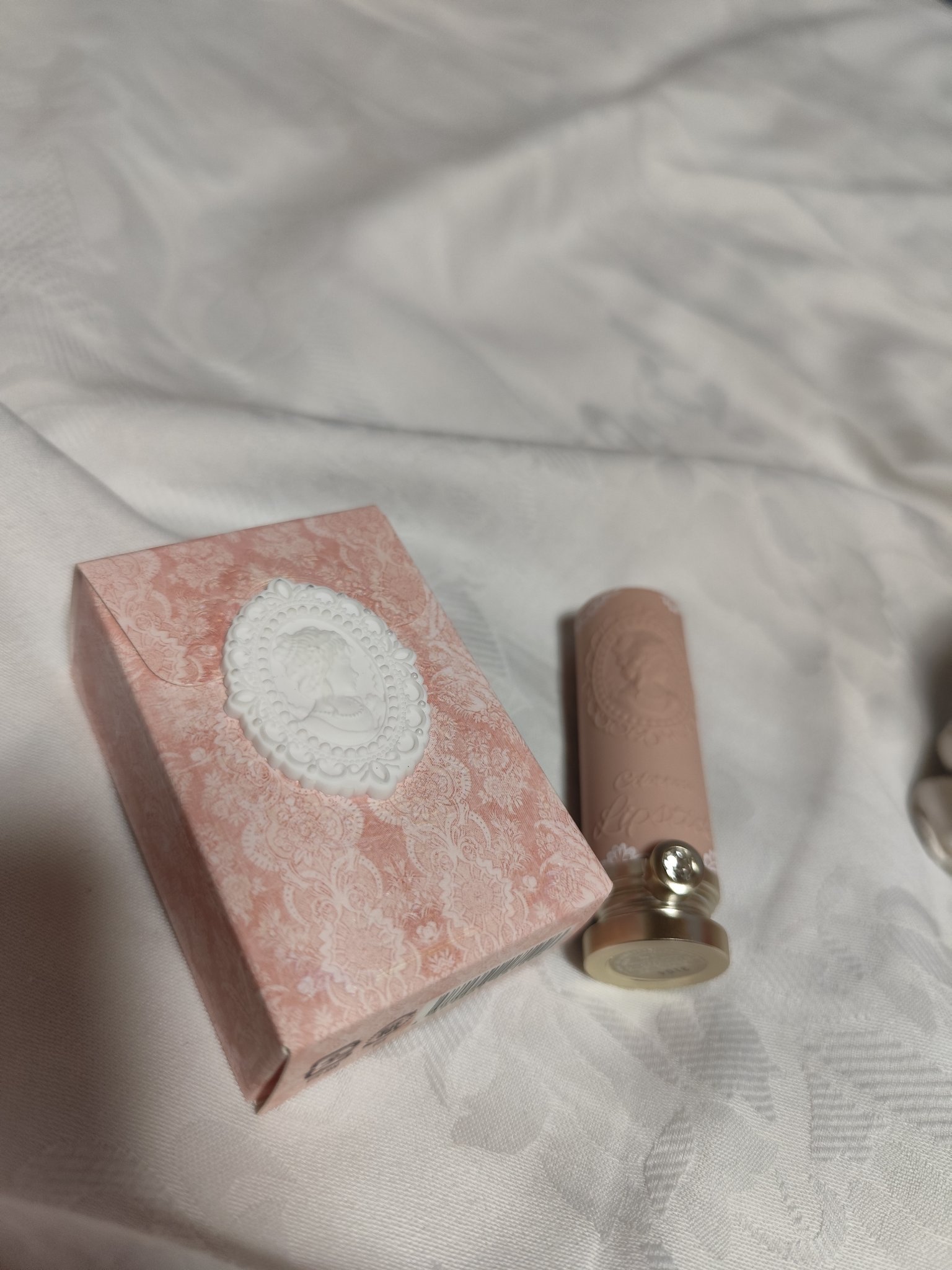 女王のカメオリップスティック 04 アンナ/COLORROSE/口紅を使ったクチコミ（2枚目）