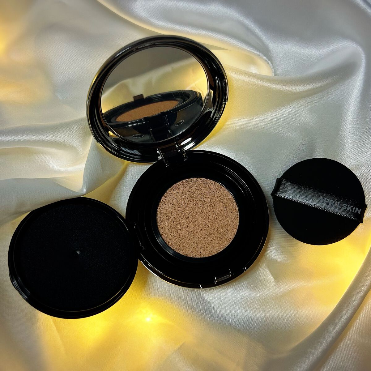 ハイパーカバーフィットクッション  グラファイト/APRILSKIN/クッションファンデーションを使ったクチコミ（2枚目）