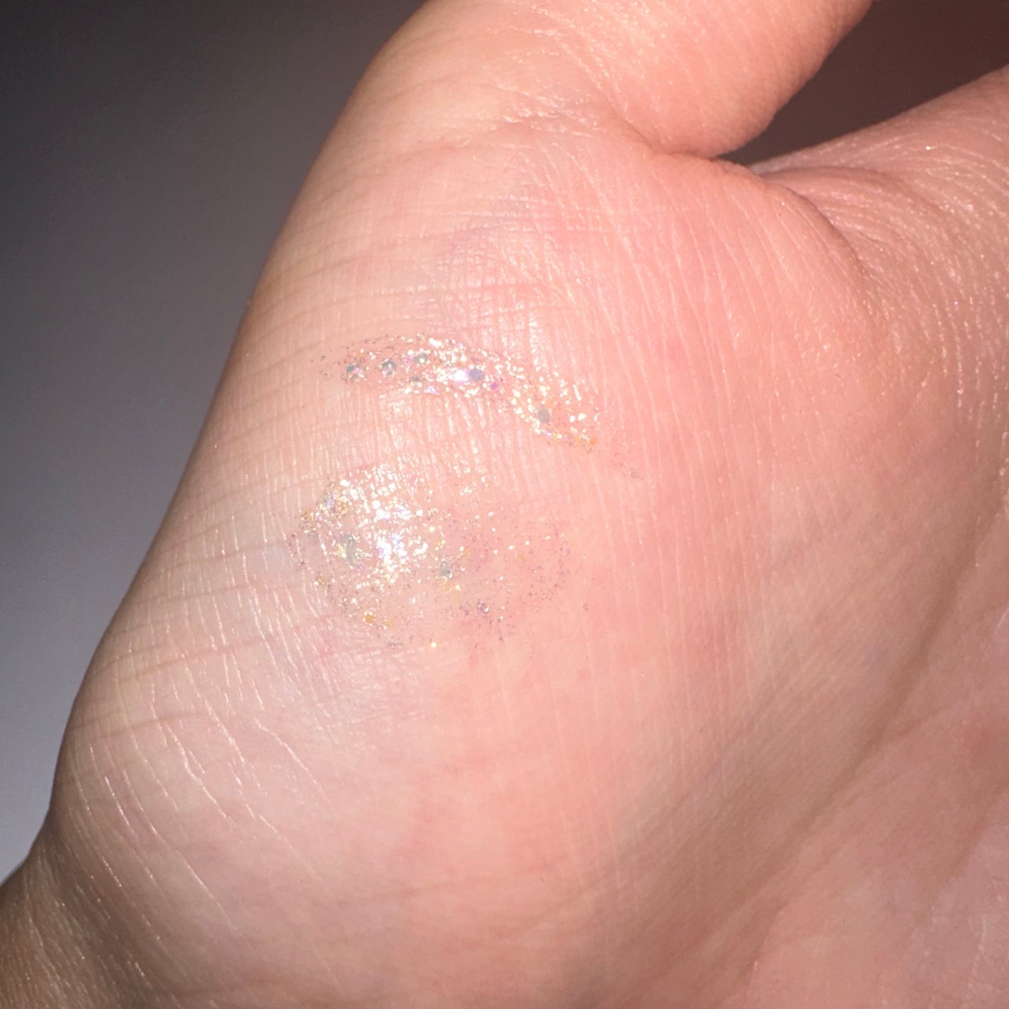 グリッター イルミネーションライナー R/CipiCipi/リキッドアイライナーを使ったクチコミ(2枚目)