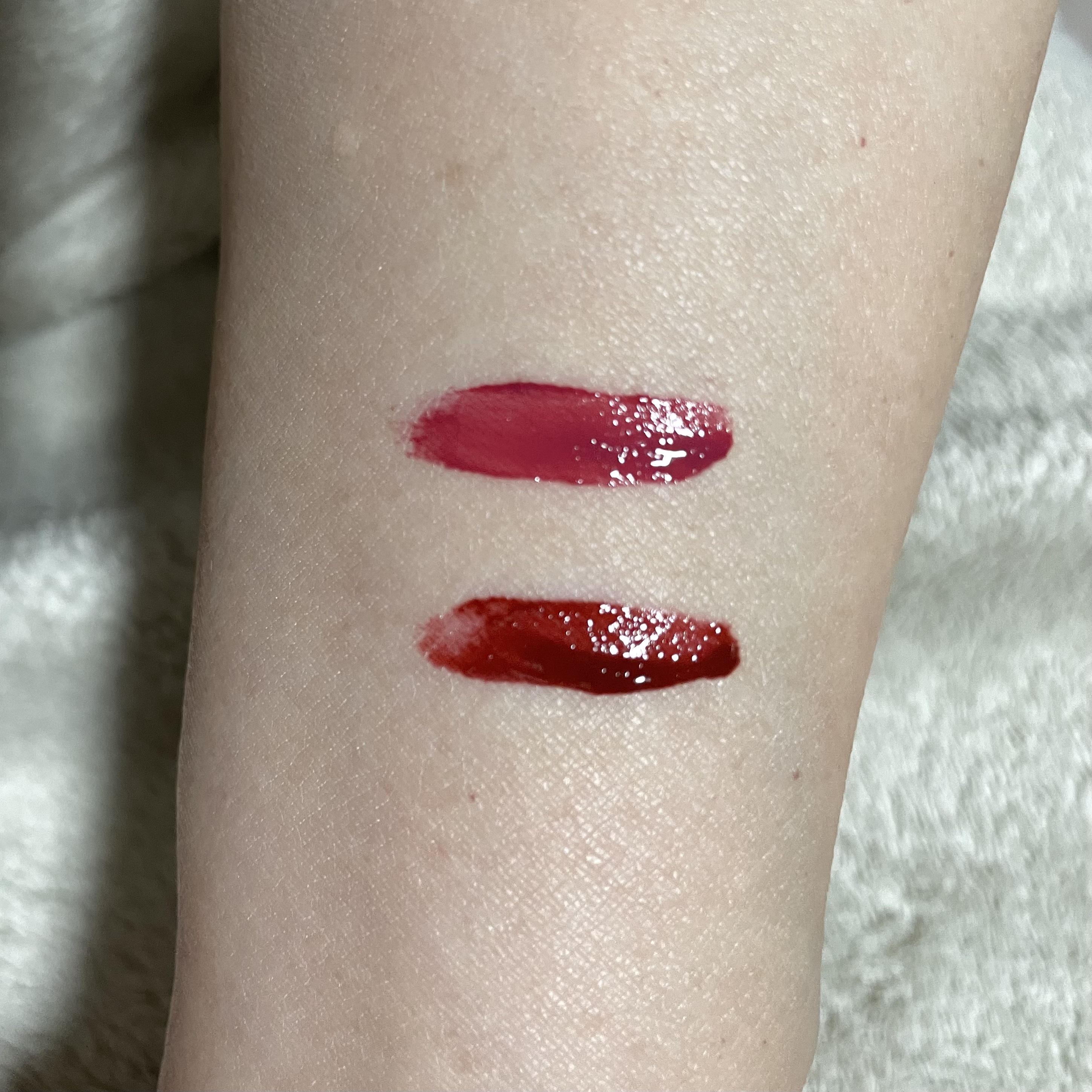 ジューシーラスティングティント/rom&nd/リップティントを使ったクチコミ（2枚目）