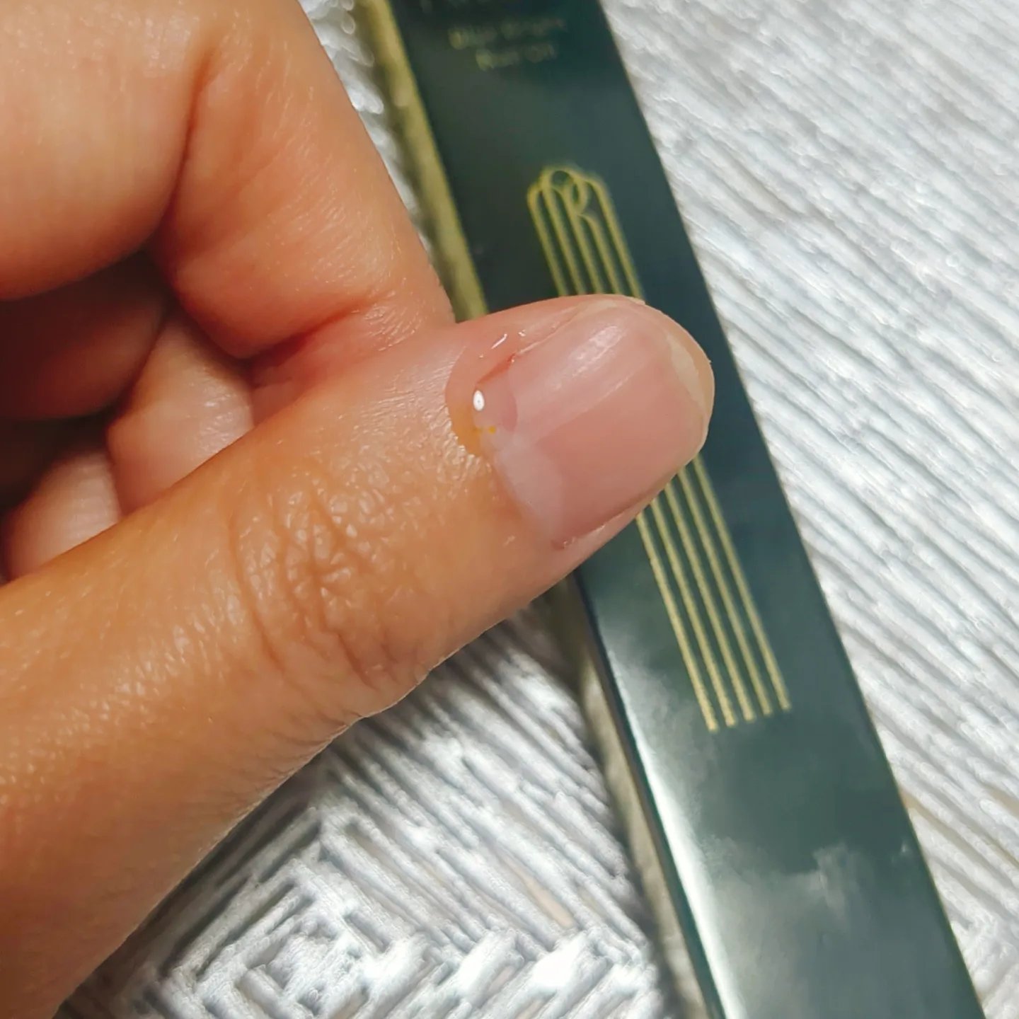 ブルーブライトネイルオイル/EMROSÉ/ネイルオイル・トリートメントを使ったクチコミ（3枚目）