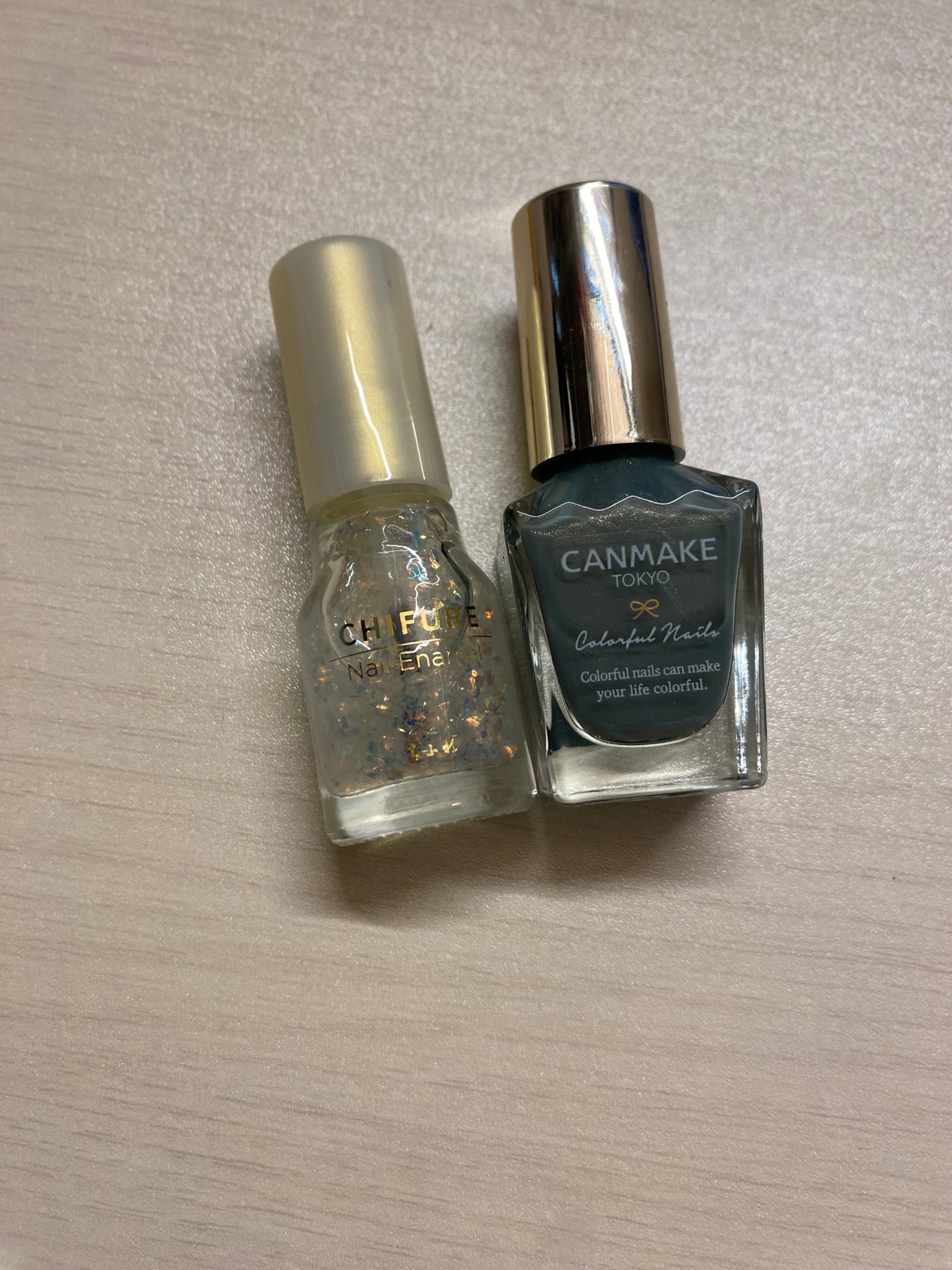 カラフルネイルズ/キャンメイク/マニキュアを使ったクチコミ(3枚目)