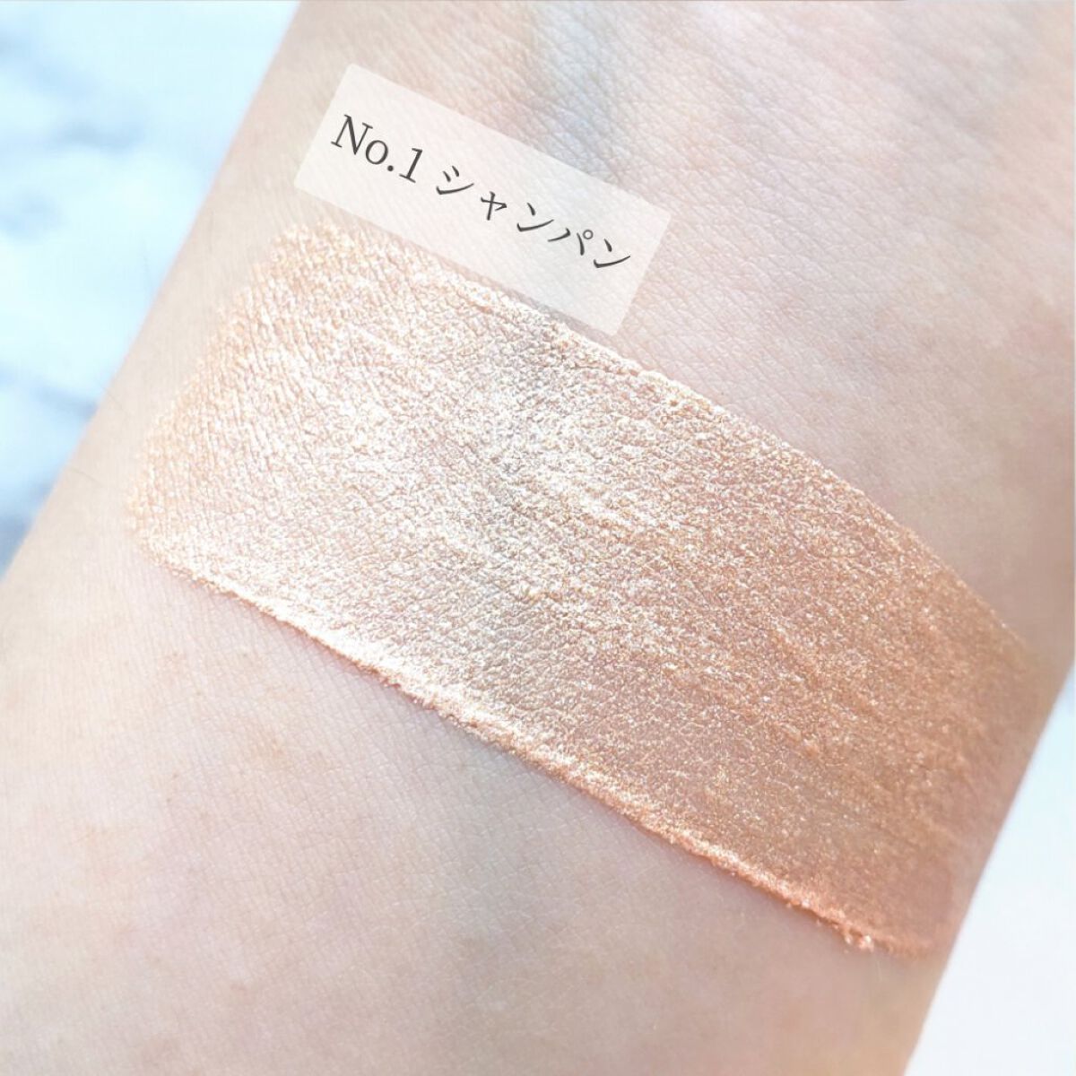 シスレー フィト オンブル エクラ リキッドのクチコミ「#シスレー
#フォトオンブルエクラリキッド
#01 シャンパン

5,830円 ( 税込 )
.....」（2枚目）