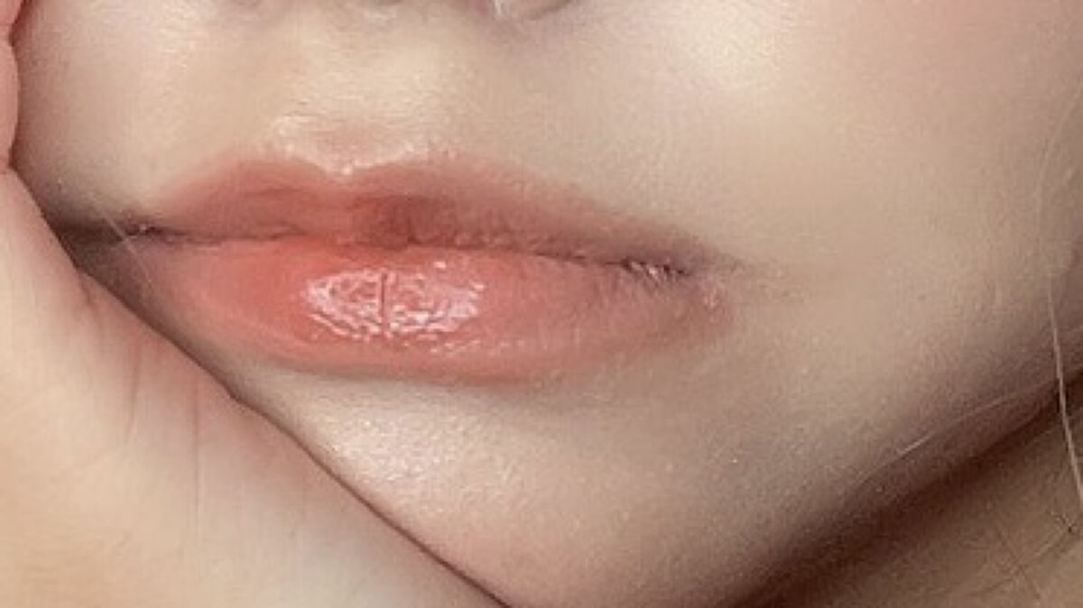 ラスティンググロスリップ/CEZANNE/口紅を使ったクチコミ（3枚目）