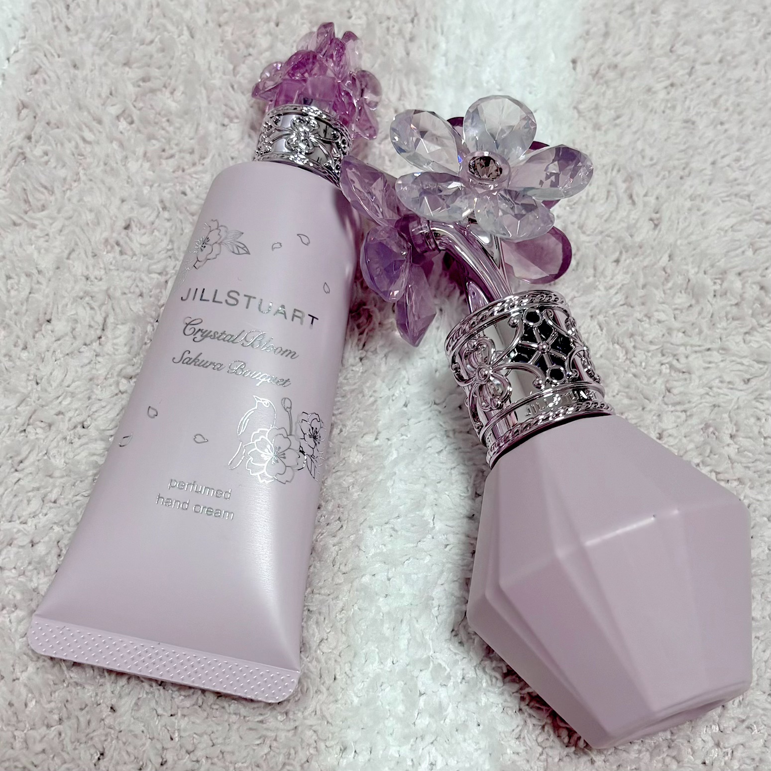 クリスタルブルーム　サクラブーケ　パフュームド ハンドクリーム /JILL STUART/ハンドクリームを使ったクチコミ（1枚目）