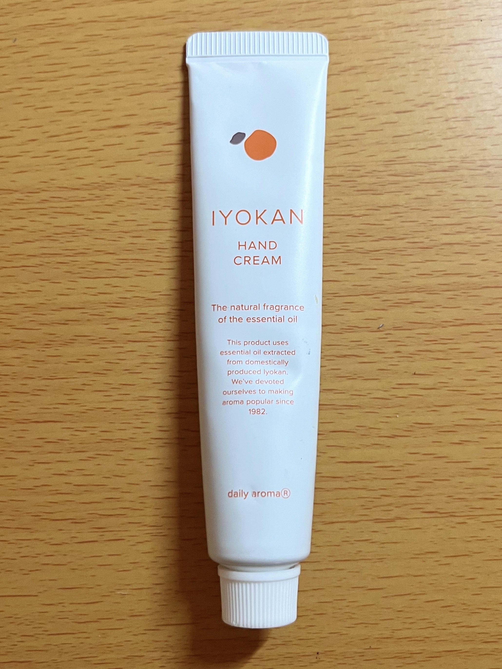 伊予柑ハンドクリーム/デイリーアロマジャパン/ハンドクリームを使ったクチコミ（1枚目）
