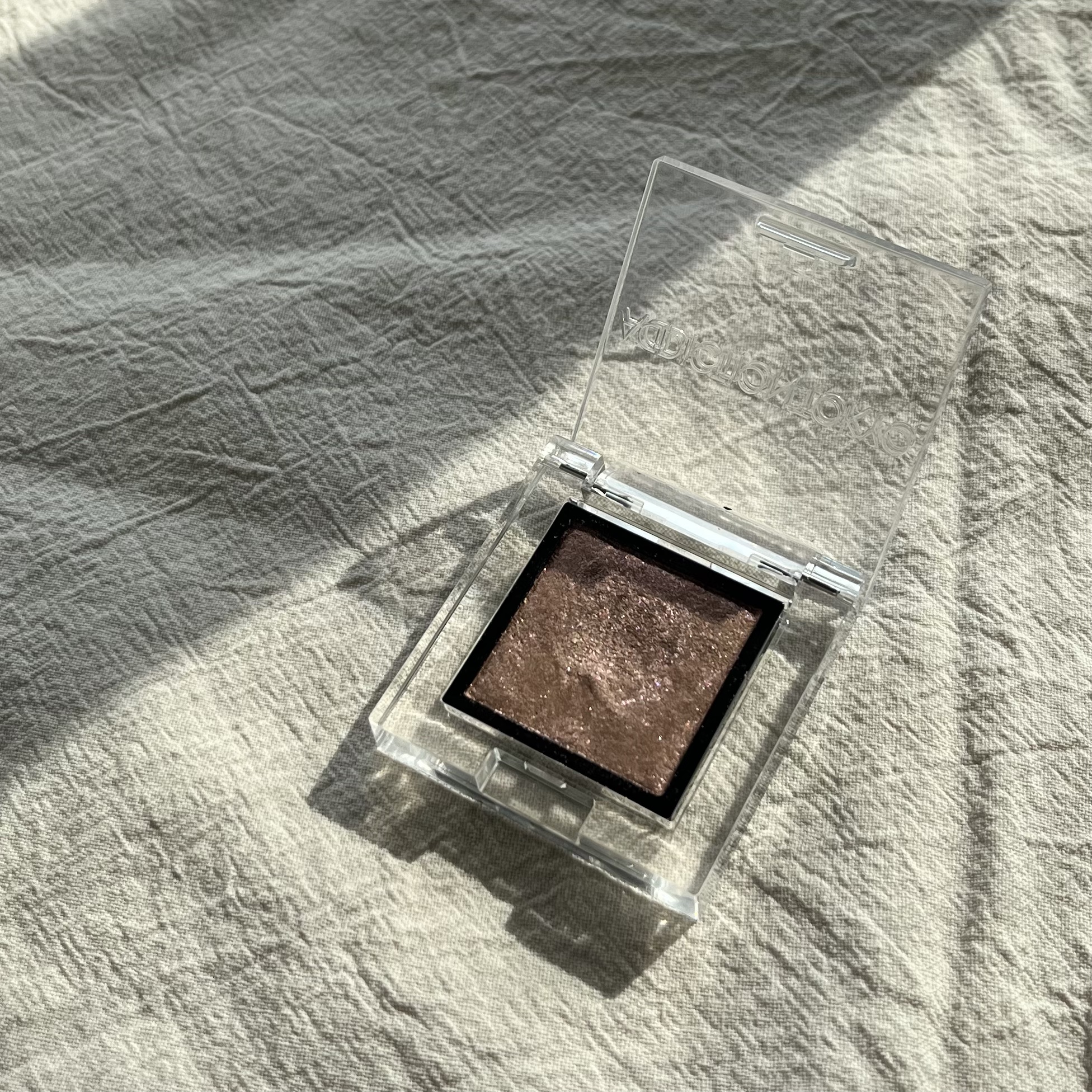 アディクション ザ アイシャドウ スパークル/ADDICTION/単色アイシャドウを使ったクチコミ（2枚目）