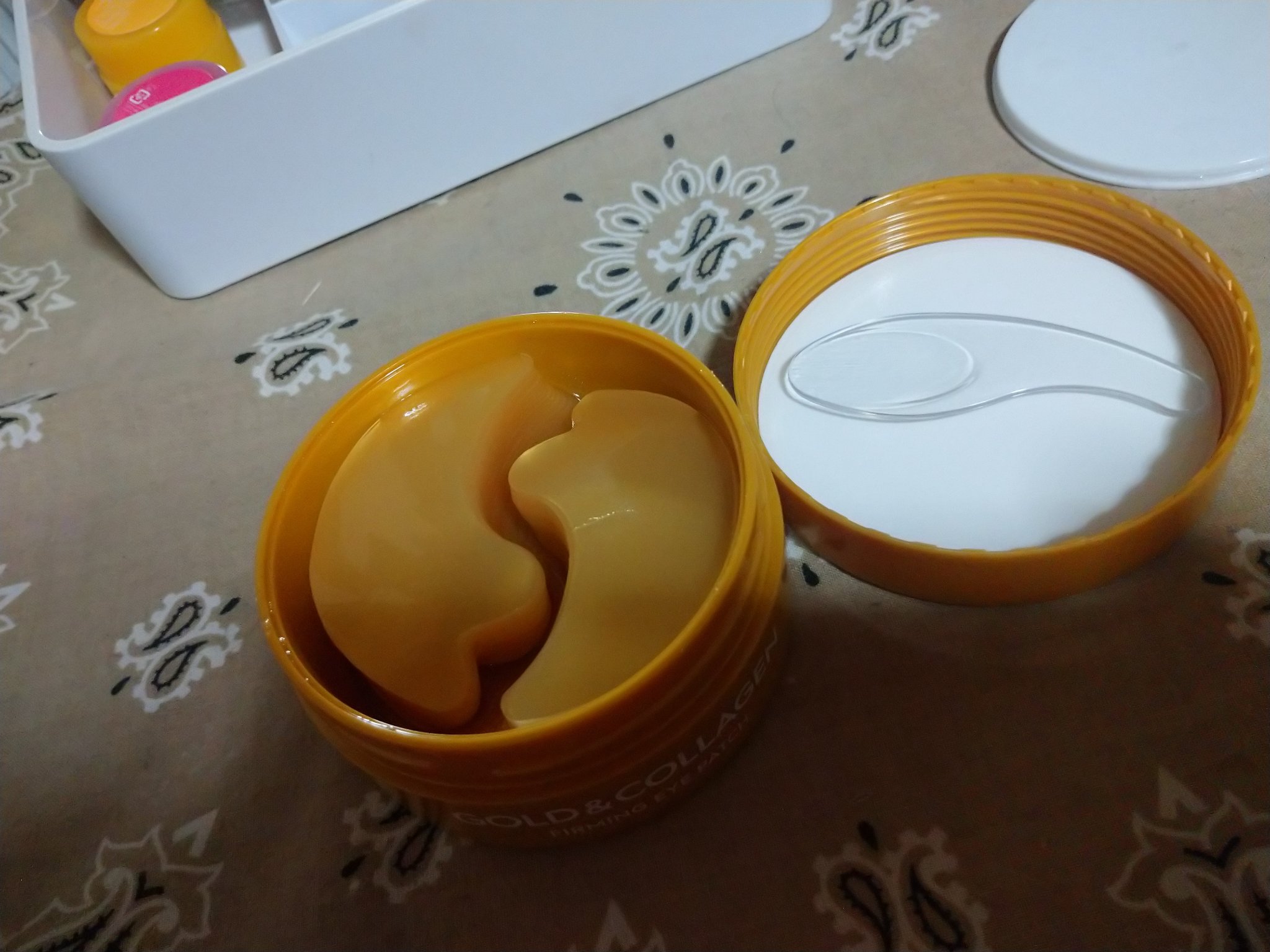 ゴールドコラーゲンファーミングアイパッチ/SNP/アイケア・アイクリームを使ったクチコミ（1枚目）