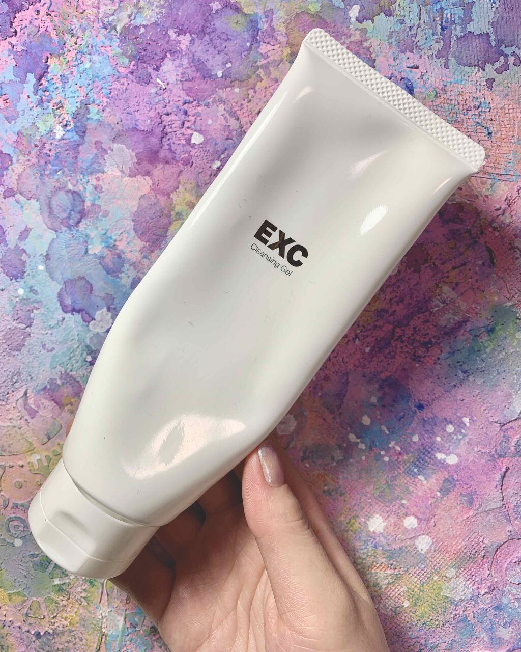 EXC クレンジングゲル 120ｇ


もってりとした厚みのあるテクスチャーで、摩擦レスなクレンジングが出来るジェルクレンジンク🛁✨

中身は半透明な白いゲルです。

かなりもってりと固めのテクスチャーで、
お肌に直接触れずにクレンジング