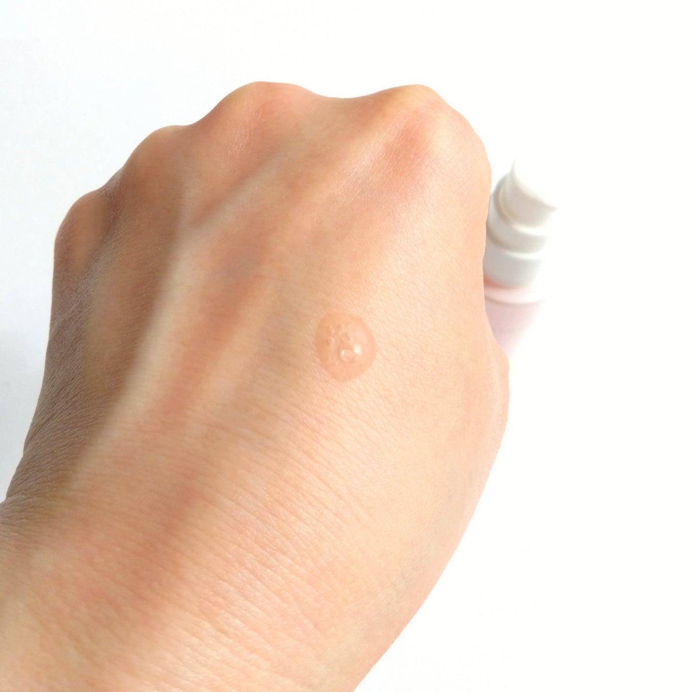 たみ →→フォロバ on LIPS 「miucaミウカセラム \自然の恵みとバイオ技術で 潤い..」(4枚目)