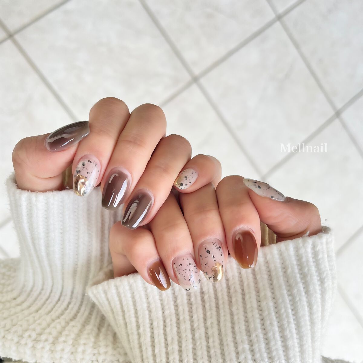 Rina☀︎セルフネイル☀︎ネイルチップ☀︎ on LIPS 「使用したのは↓↓
・DAISO#37シアーマイカホワイト
・D..」(3枚目)