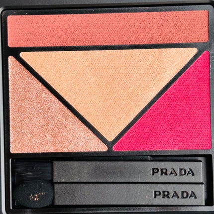 ダイメンションズ マルチエフェクト アイシャドウ/PRADA BEAUTY/アイシャドウパレットを使ったクチコミ(3枚目)