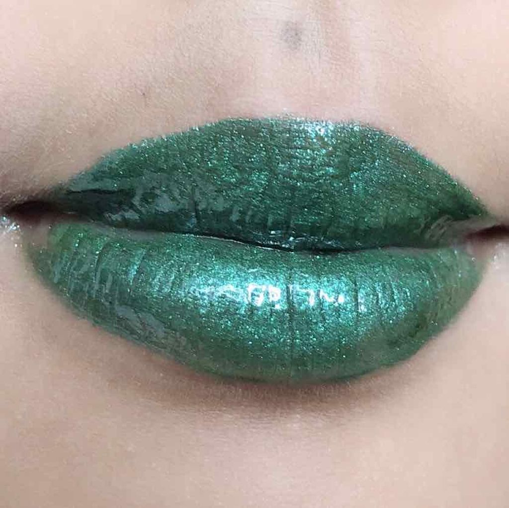 Studded Kiss Creme Lipstick/Kat Von D/口紅を使ったクチコミ（2枚目）