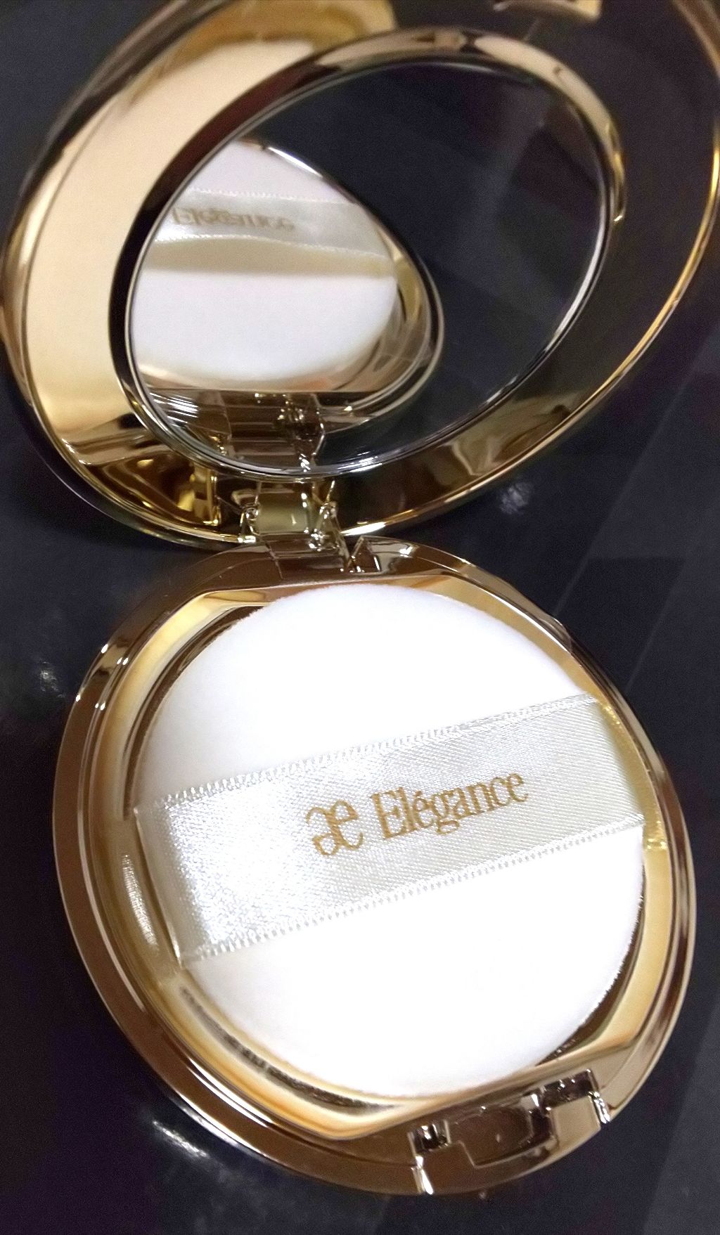 ラ プードル オートニュアンス/Elégance/プレストパウダーを使ったクチコミ(3枚目)