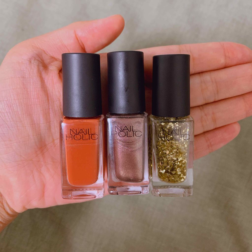 ネイルホリック パーティーフレーク/ネイルホリック/マニキュアを使ったクチコミ(2枚目)