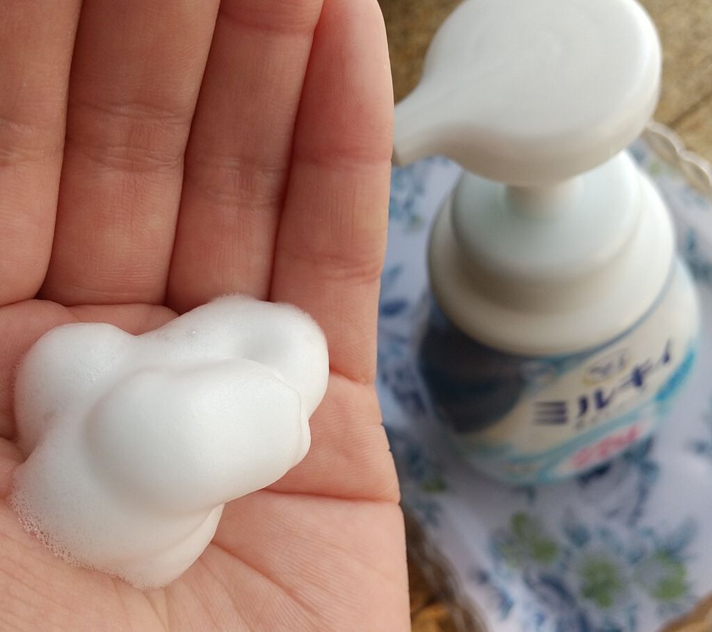 泡で出てくる ミルキィボディソープ やさしいせっけんの香り/ミルキィ/ボディソープを使ったクチコミ(2枚目)