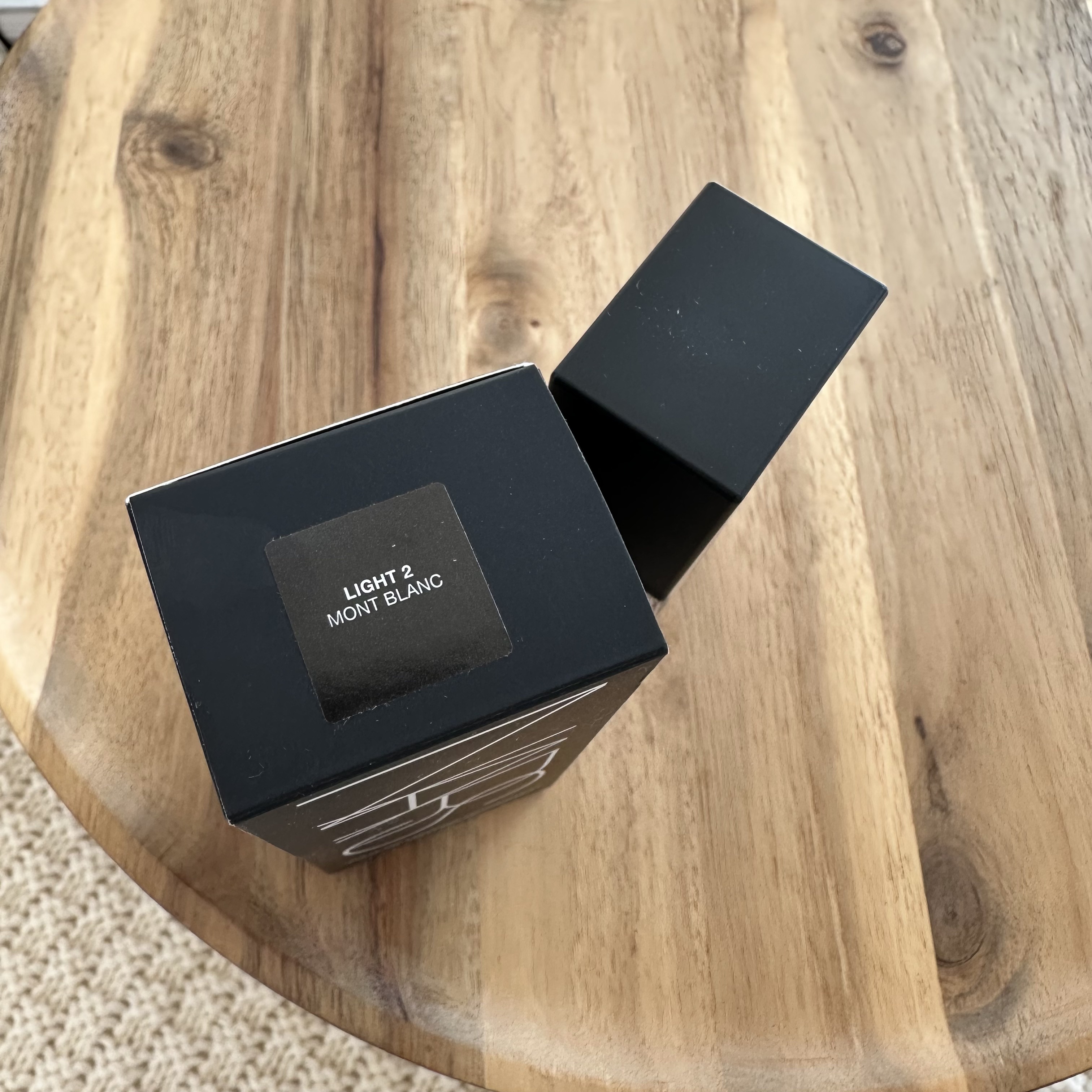 ライトリフレクティング ファンデーション/NARS/リキッドファンデーションを使ったクチコミ（2枚目）