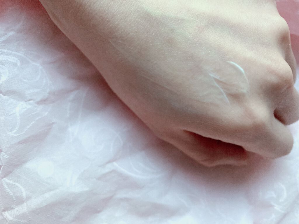 ハンデコルテ/キユートピア/ネック・デコルテケアを使ったクチコミ(5枚目)