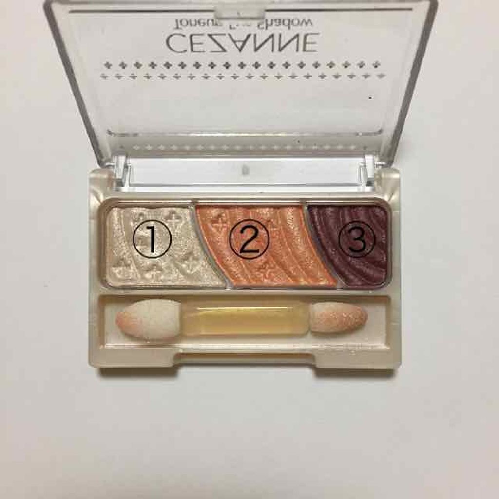 トーンアップアイシャドウ/CEZANNE/アイシャドウパレットを使ったクチコミ(2枚目)