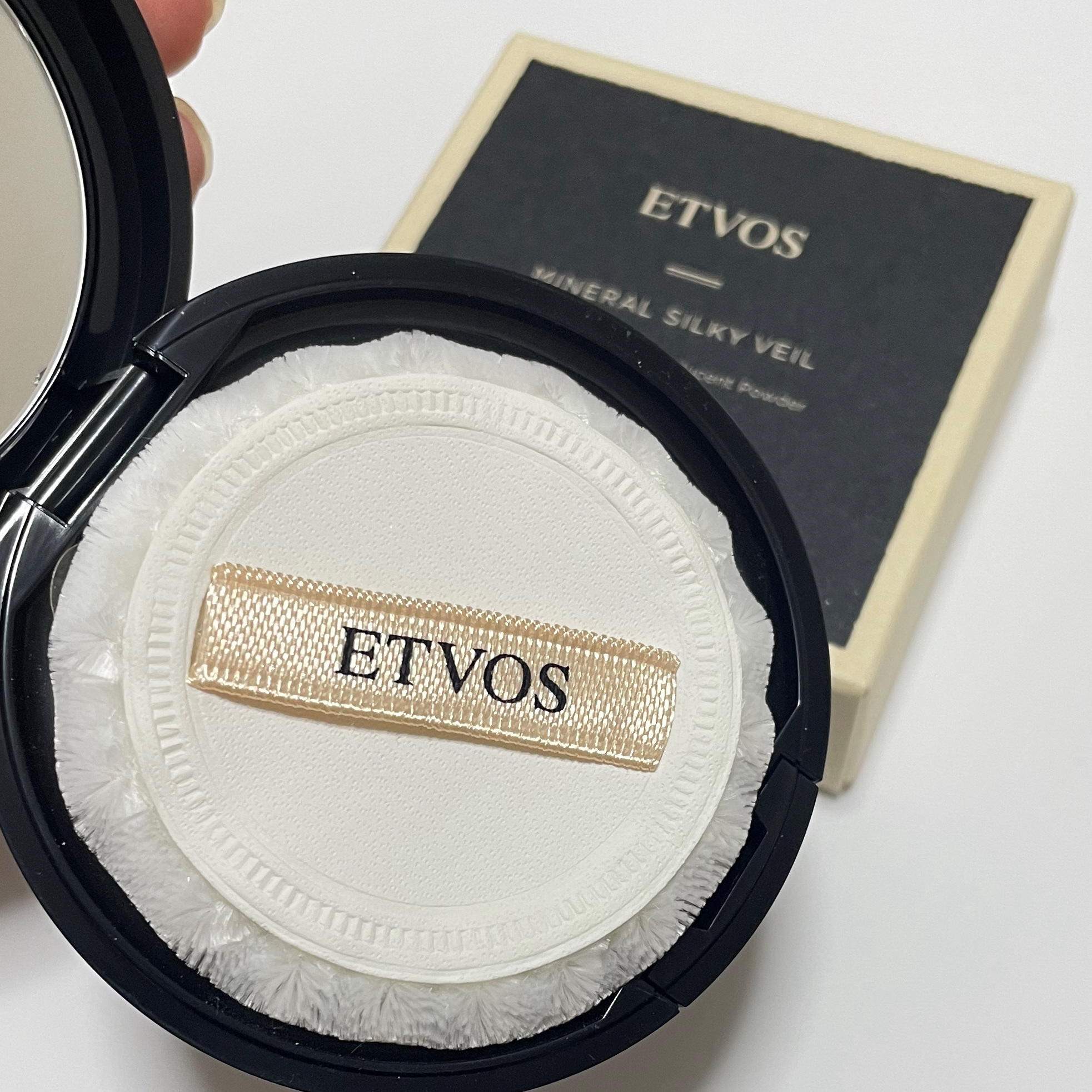 ミネラルシルキーベール 通常パッケージ/エトヴォス/プレストパウダーを使ったクチコミ（3枚目）
