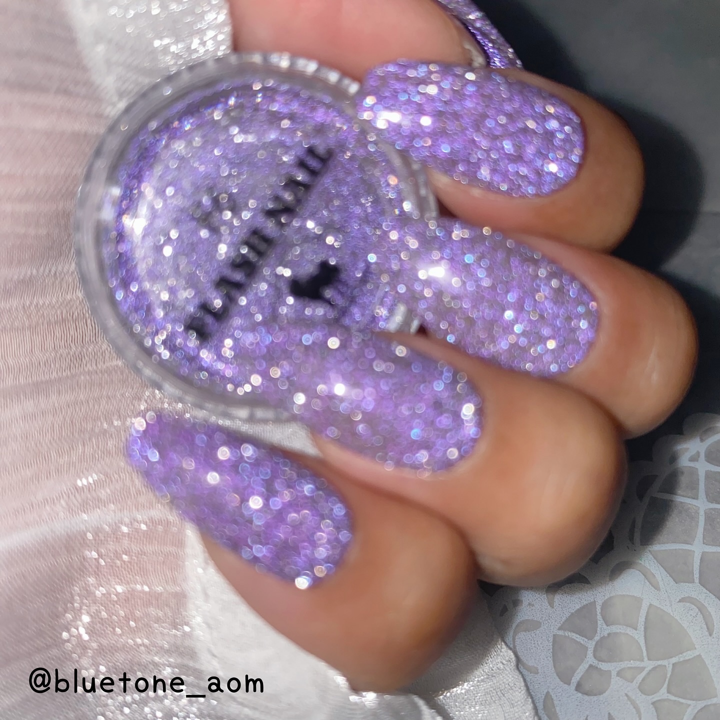 パープルネイルのネイルデザイン】フラッシュパウダー｜WSPT JAPANの