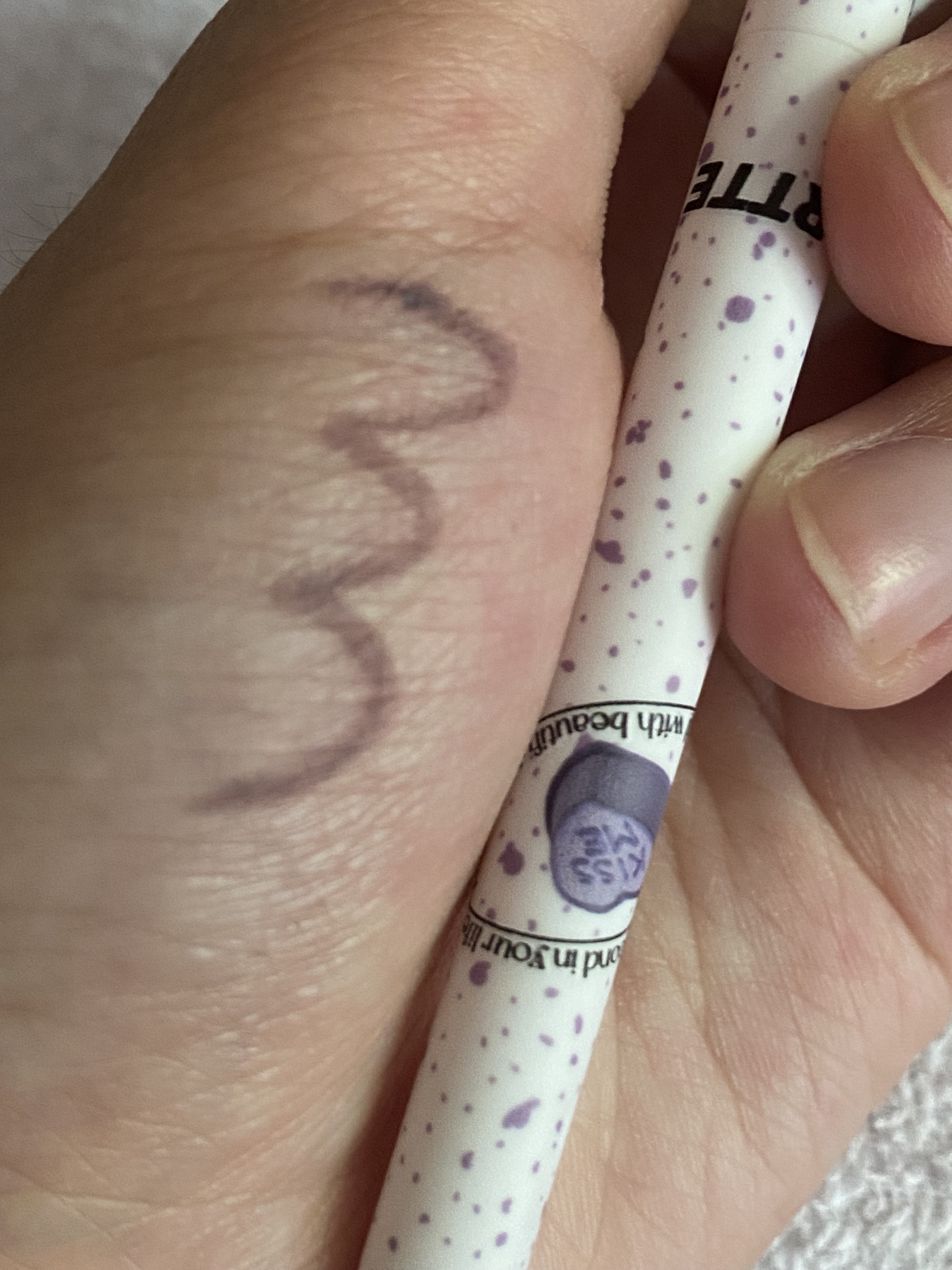 スーパービューティーアイライナーペンシル/FLORTTE/ペンシルアイライナーを使ったクチコミ（3枚目）