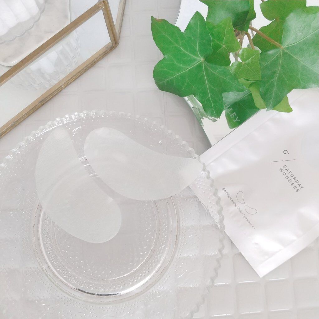 Saturday Wonders ブライトニング目元パックC＋のクチコミ「サタデーワンダーズスキンケア🤍ブライトニング目元パックC+

*⑅୨୧------------.....」（2枚目）