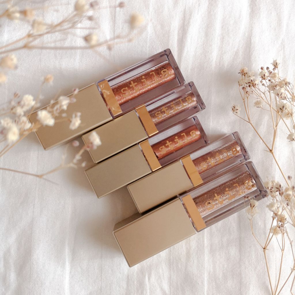 グリッター&グロウ リキッドアイシャドウ/stila/グリッターを使ったクチコミ(1枚目)