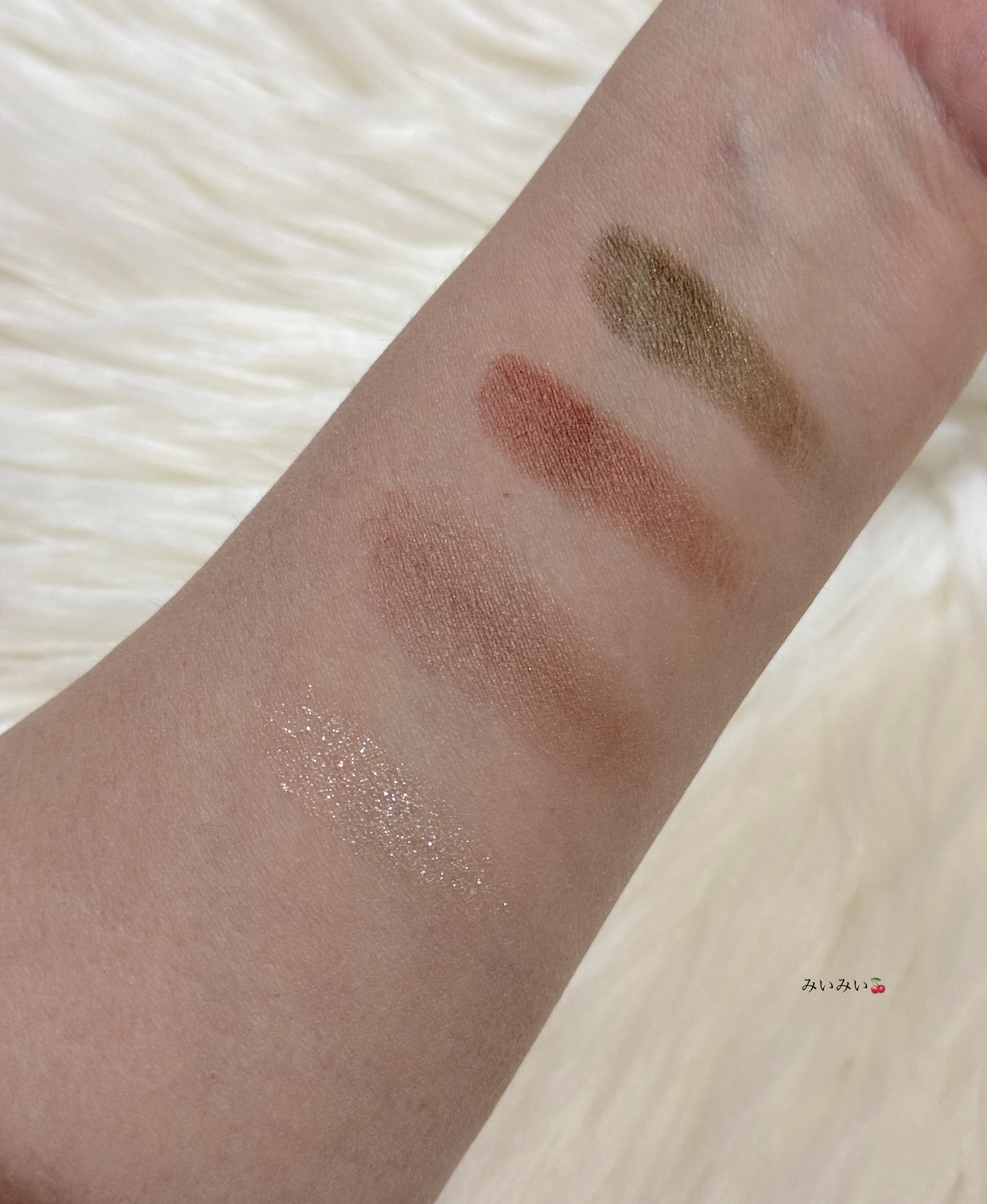 アディクション ザ ネイル ポリッシュ + 012S Foggy Rose/ADDICTION/マニキュアを使ったクチコミ（3枚目）