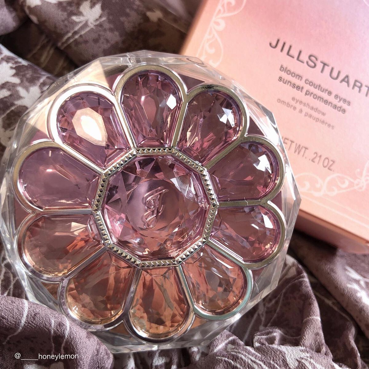 ジルスチュアート ブルームクチュール アイズ 12 misty cosmos/JILL STUART/アイシャドウパレットを使ったクチコミ（1枚目）