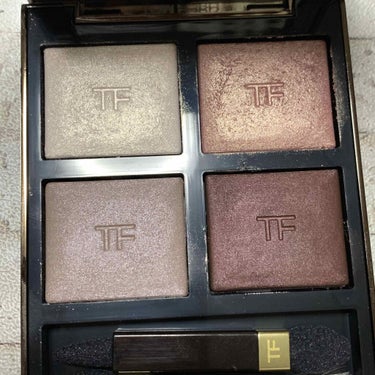 アイ カラー クォード/TOM FORD BEAUTY/パウダーアイシャドウを使ったクチコミ（2枚目）