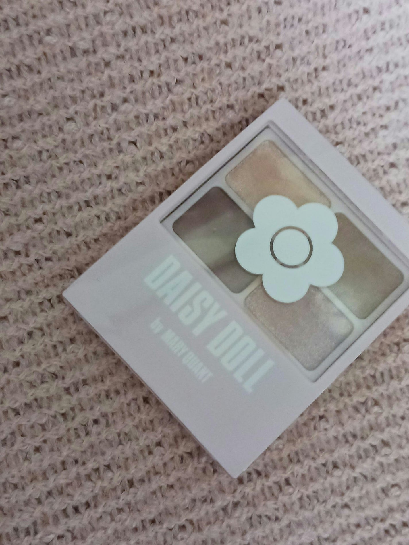 デイジードール アイカラー パレット/DAISY DOLL by MARY QUANT/アイシャドウパレットを使ったクチコミ(1枚目)