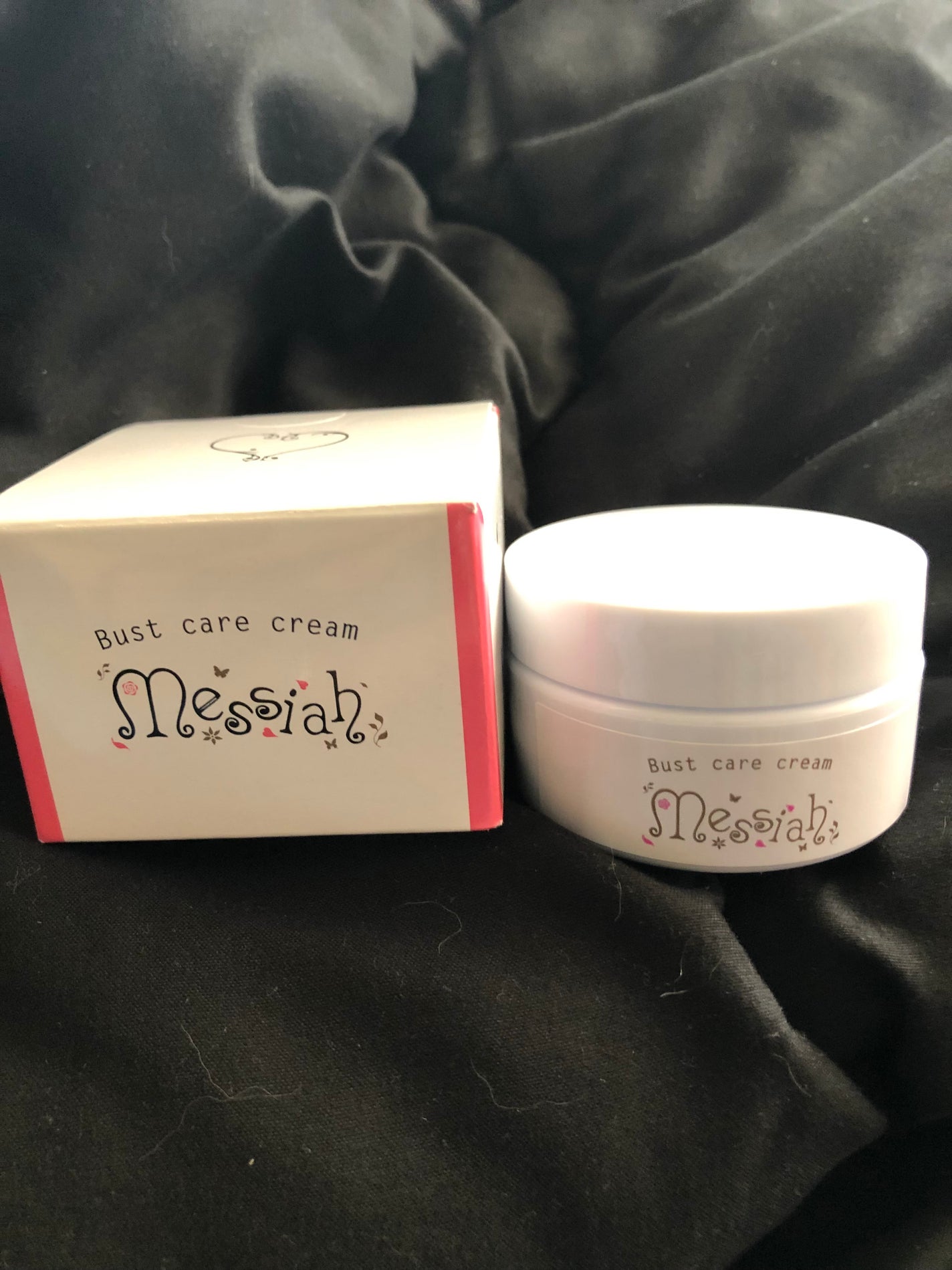 バストケアクリーム メサイア/リュバンブラン/バスト・ヒップケアを使ったクチコミ(1枚目)