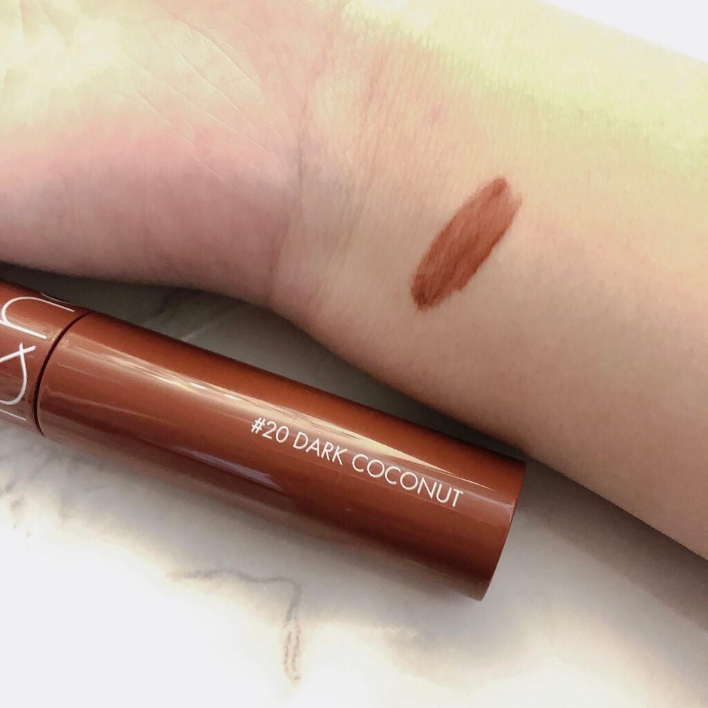 ジューシーラスティングティント/rom&nd/リップティントを使ったクチコミ(2枚目)