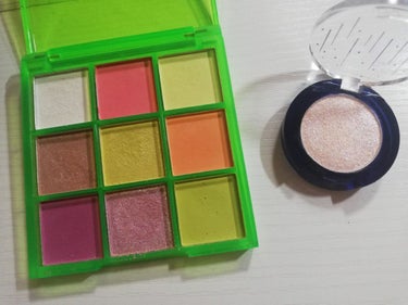 UR GLAM　BLOOMING EYE COLOR PALETTE/U R GLAM/アイシャドウパレットを使ったクチコミ（3枚目）