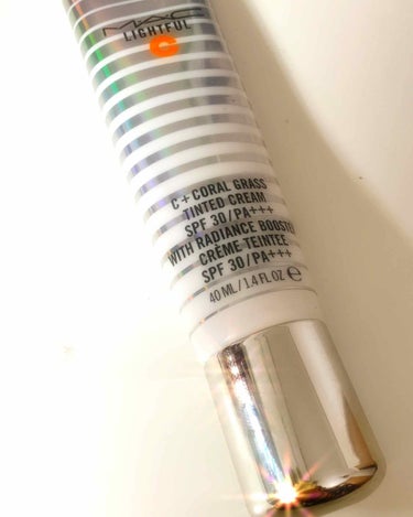 ライトフル C+ ティンティッド クリーム SPF 30/M・A・C/化粧下地を使ったクチコミ（1枚目）