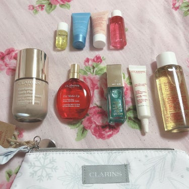 CLARINS ベースメイク ホリデーキットのクチコミ「💐CLARINSベースメイク ホリデーキット

﹏﹏﹏﹏﹏﹏﹏﹏﹏﹏﹏

ハロウィンも終わって.....」（2枚目）