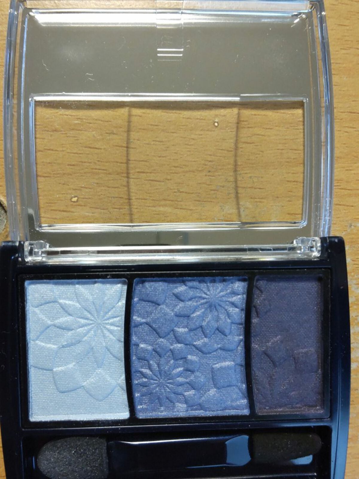 グラデカラーアイシャドウ/media/アイシャドウパレットを使ったクチコミ(2枚目)