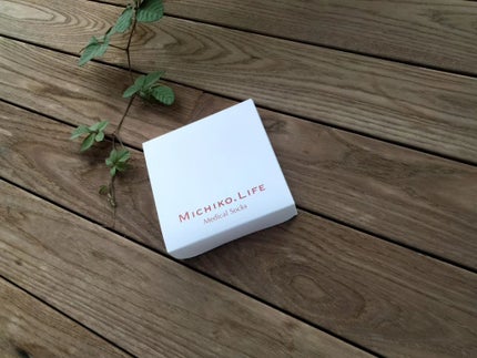 mcgroupakiko on LIPS 「今日も一日デスクワークです。女性ならほとんどの方が感じているで..」(7枚目)