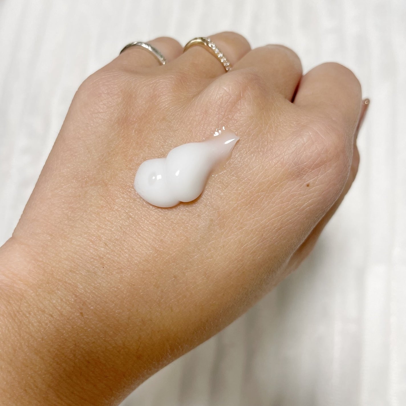 パフュームボディローション リリィムスクホワイトティー/TEABLESS/ボディローションを使ったクチコミ(6枚目)