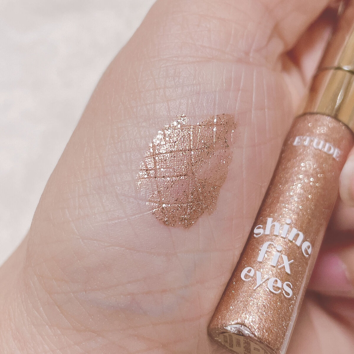 シャインフィックス アイズグリッター/ETUDE/グリッターを使ったクチコミ（2枚目）