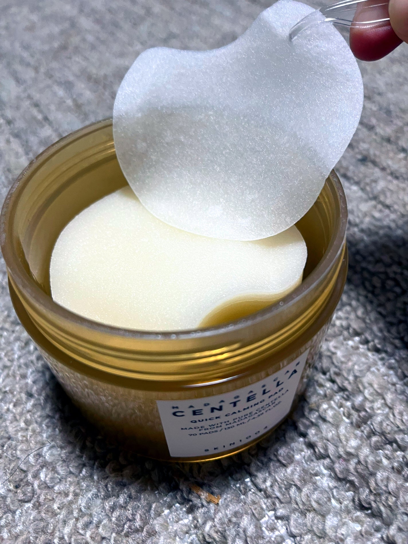 リリィー on LIPS 「使ってすぐのお肌のツルツル感に感動しましためっちゃひたひたです..」(2枚目)