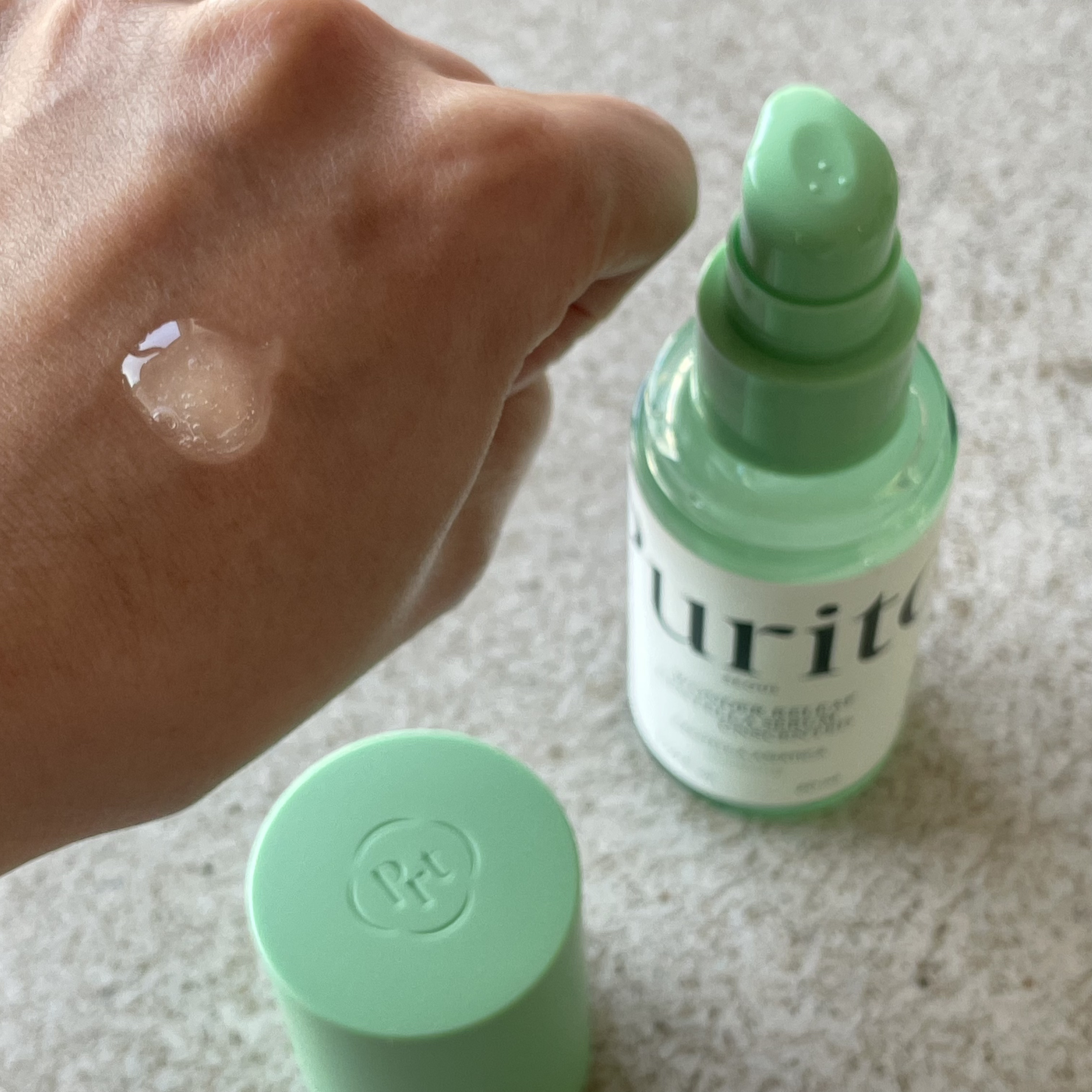 ワンダーリリーフ センテラ セラム アンセンティド/Purito Seoul/美容液を使ったクチコミ（2枚目）