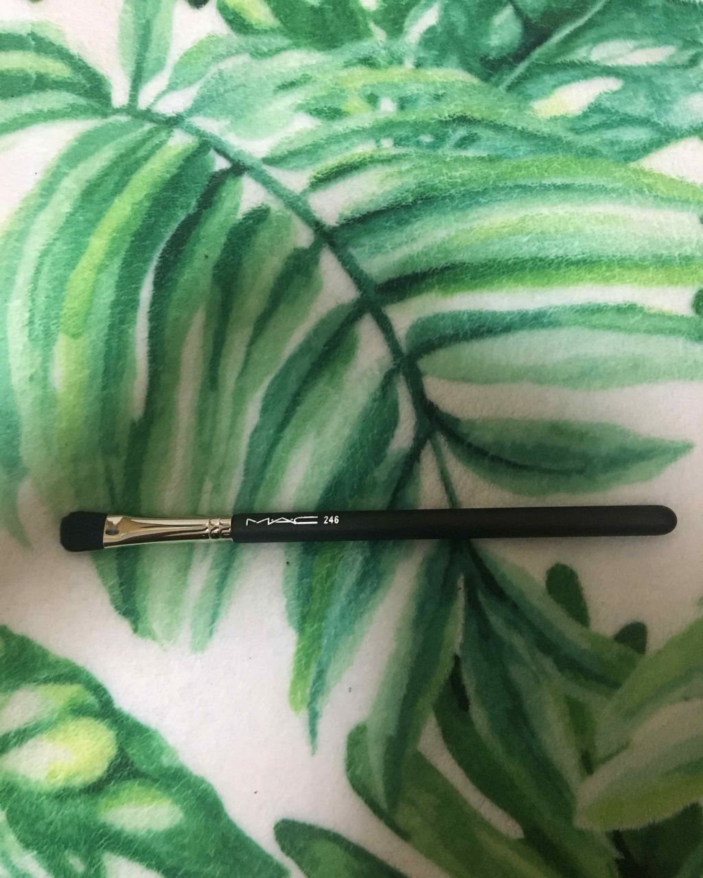 スモール アイシャドウ ブラシ/M・A・C/メイクブラシを使ったクチコミ（1枚目）