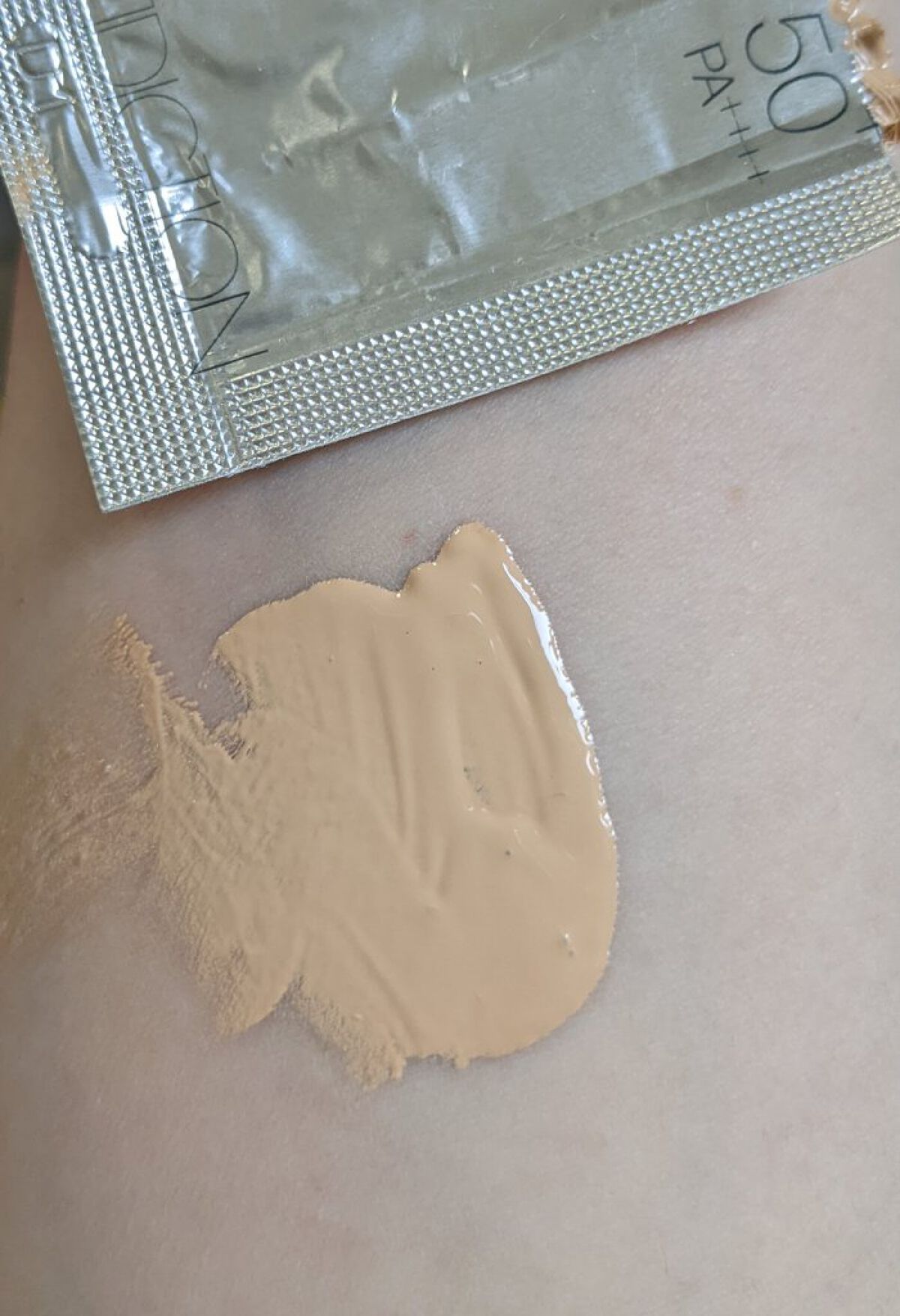 UVプロテクター ファンデーション 008 Pure Beige ピュア ベージュ/ADDICTION/リキッドファンデーションを使ったクチコミ（2枚目）