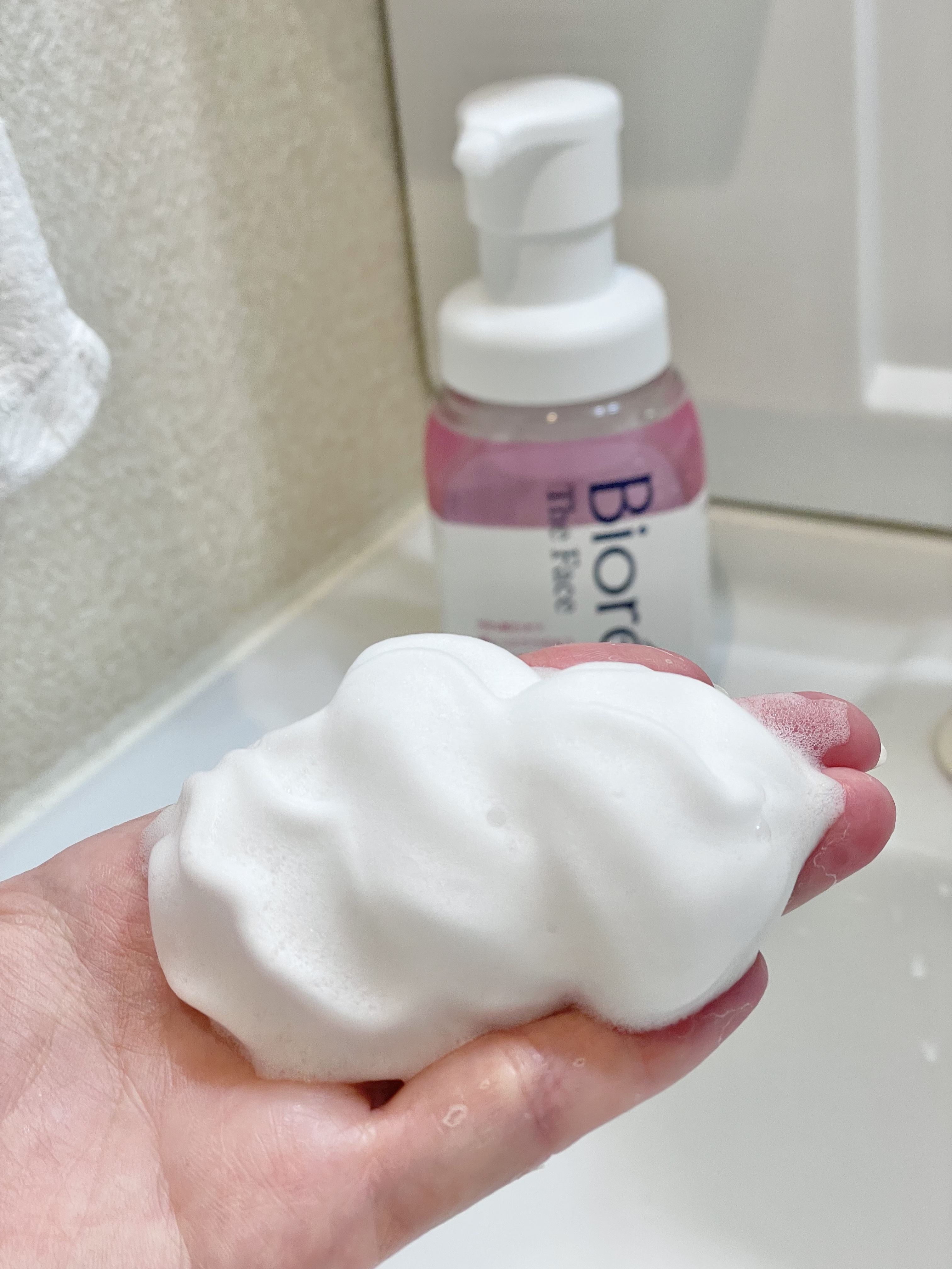 ビオレ ザフェイス 泡洗顔料 ディープモイスト/ビオレ/泡洗顔を使ったクチコミ（2枚目）