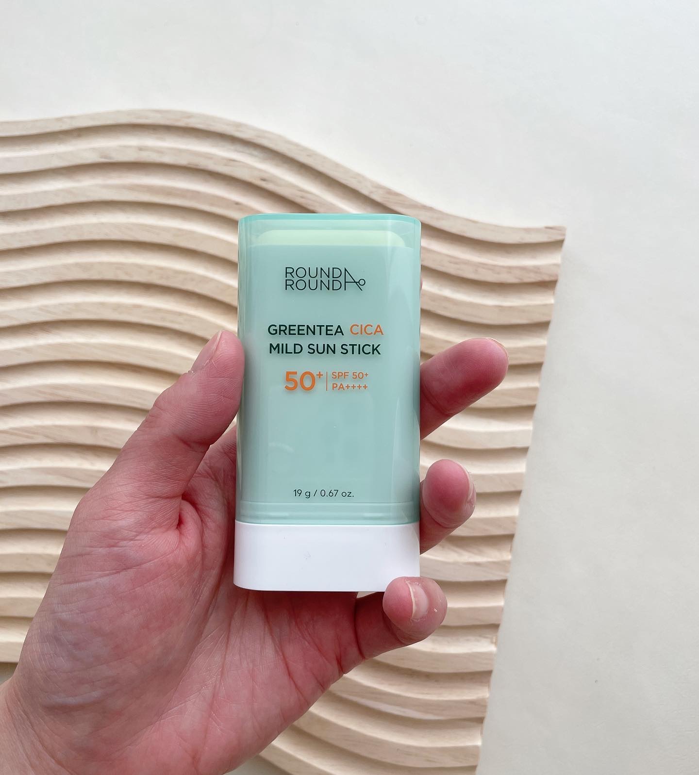 グリーンティー CICA マイルド サンスティック/ラウンドアラウンド/日焼け止めスティックを使ったクチコミ（2枚目）